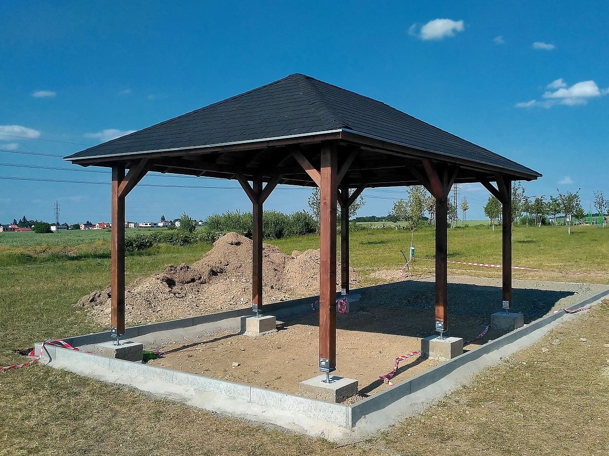 Přístřešky na auto - Garážové stání Valba 300x500 KVH NSi