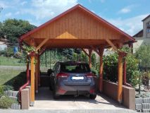Garážové stání Sedlo 350x600 s plými štíty