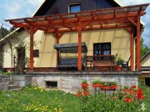Pergola ke zdi domu – atyp